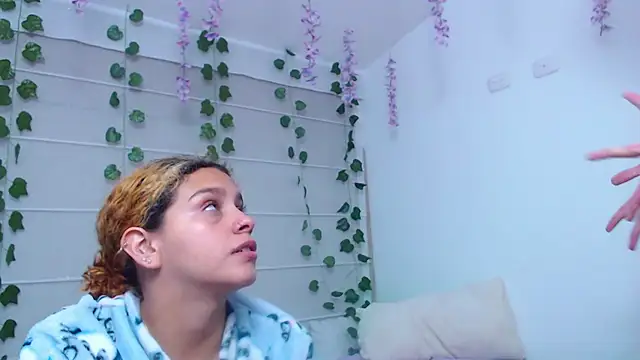 Sarabubbie Live XXX-chat