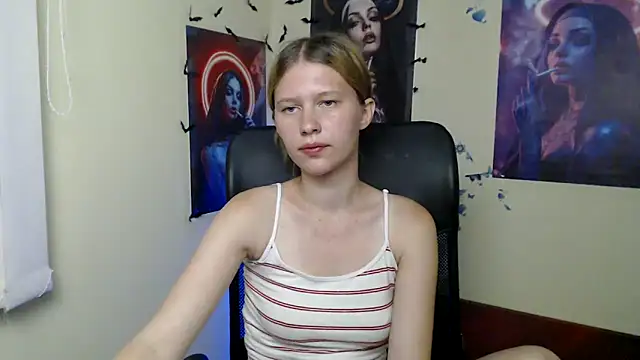 StellaCRL Adlı Modelin Canlı XXX Sohbeti