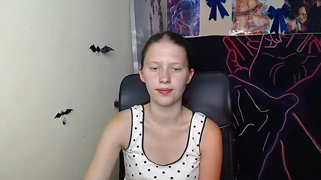 StellaCRL Adlı Modelin Canlı XXX Sohbeti