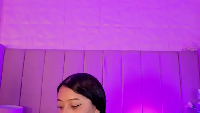 MollyBigBoobs12's Live XXX Chat