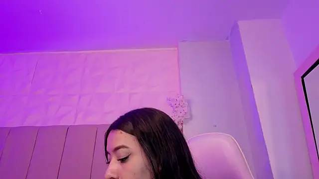 MollyBigBoobs12 现场XXX聊天