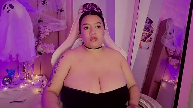 MollyBigBoobs12's Webcam Show