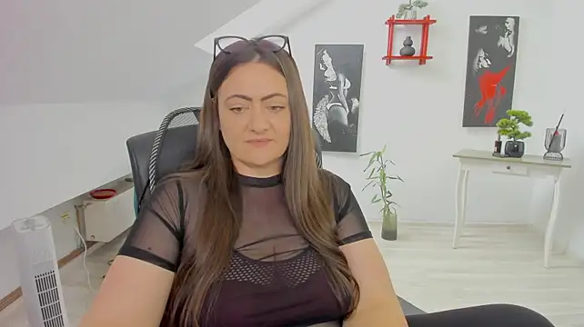 MistressDarrah 라이브 XXX 채팅