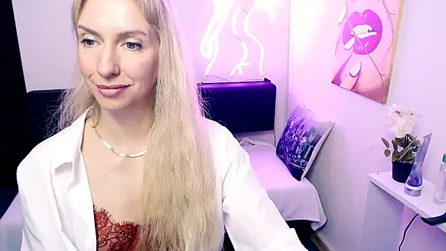 Cute_Smile_Shy Chat XXX live