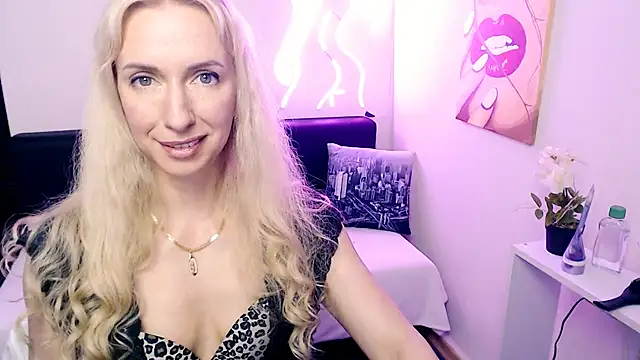 Cute_Smile_Shy's Live XXX Chat