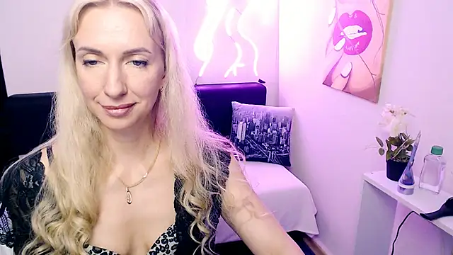 Онлайн чат XXX Cute_Smile_Shy