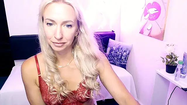 Show modela Cute_Smile_Shy na web-kameri