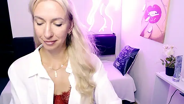 Cute_Smile_Shy's Live XXX Chat