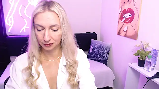 Cute_Smile_Shy Chat XXX in diretta