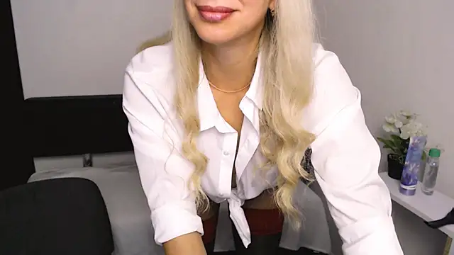 Czat XXX na żywo – Cute_Smile_Shy