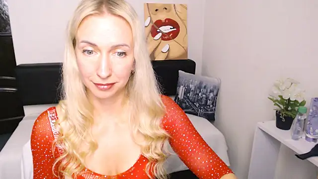 Show modela Cute_Smile_Shy na web-kameri