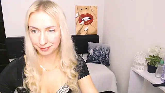Cute_Smile_Shy Live XXX-Chat