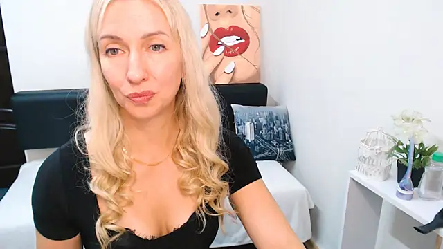 Cute_Smile_Shy: διαδικτυακό σόου στην κάμερα