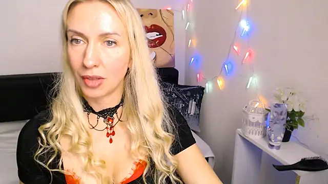 Cute_Smile_Shy webkamerás műsora