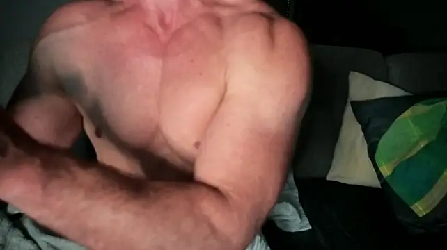 Julienhot69 – webcam-show