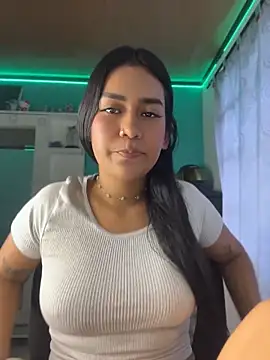 ALANAH_KITTY live XXX chat