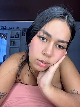 ALANAH_KITTY's Live XXX Chat