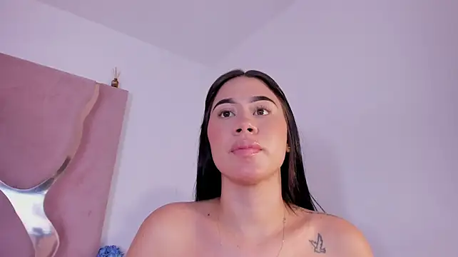Sofia-candyht's Live Sex Cam Show