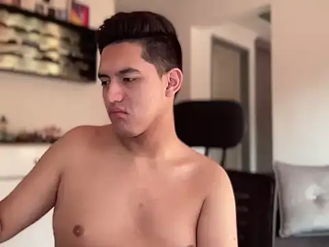 alexandergrey760886 Show Webcam