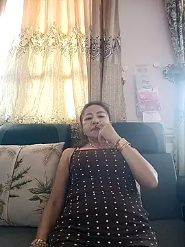 Baby-sexysweet69: διαδικτυακό σόου στην κάμερα