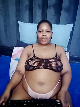 BigbootyNickyx Chat XXX in diretta