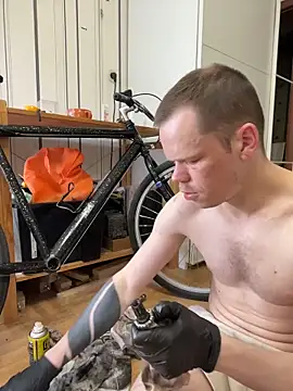 Maksiii-all webcam show