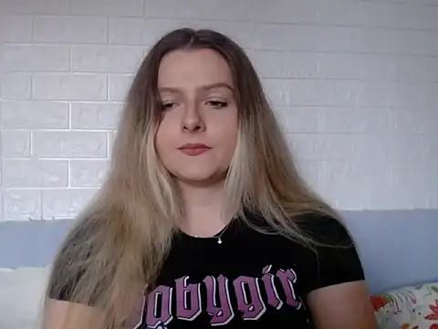 BritneySensual Adlı Modelin Canlı XXX Sohbeti