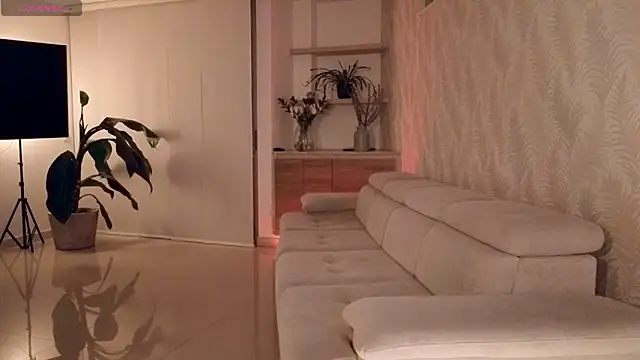 Chat soba uživo modela Siny_Moore