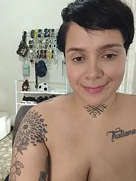 Chat +18 de KatInk ao vivo
