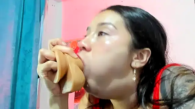 teffy_lee Show in webcam