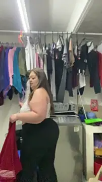Chloee_Peach Show in webcam