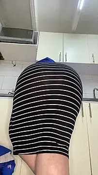 Pokazy przed kamerką – Chloee_Peach