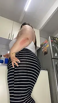 Chloee_Peach's Webcam Show
