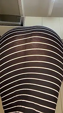 Show modela Chloee_Peach na web-kameri