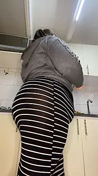 Chloee_Peach's Webcam Show