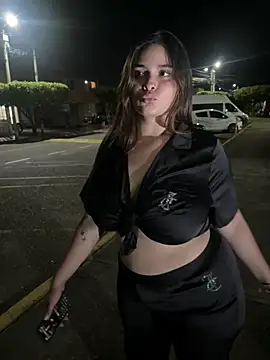 ห้องแชทสดของ Sarasweet_sex