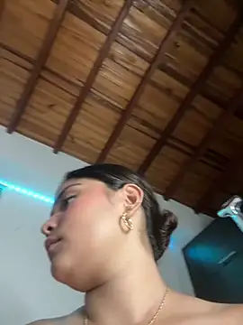 Sarasweet_sex's Webcam Show