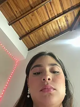 Sarasweet_sex's Webcam Show