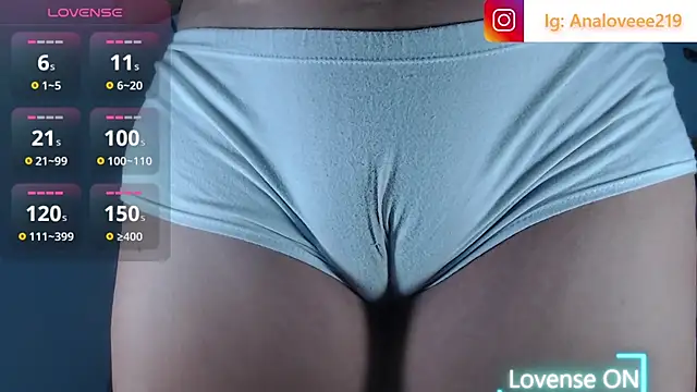 ana_studio élő XXX-chatje