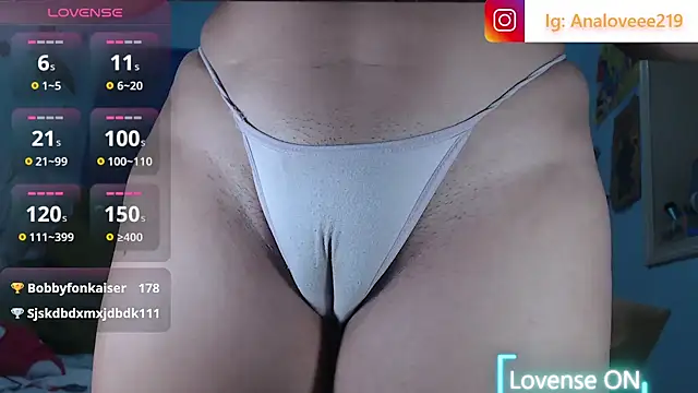 ana_studio's Live XXX Chat
