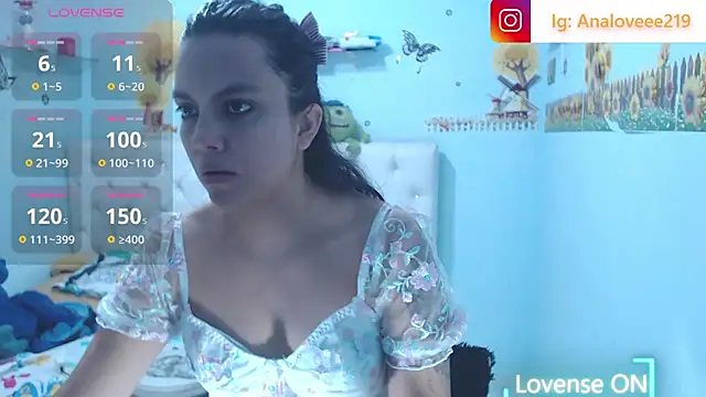ana_studio Chat XXX in diretta