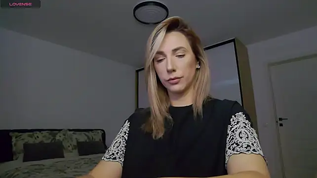 KhloeK Live XXX-chat