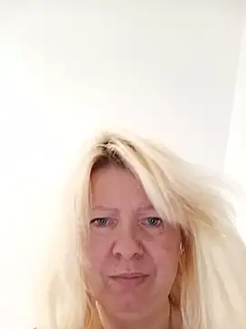 Lauri_scherri Show in webcam