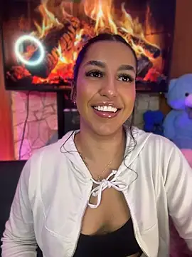 Tamara_Roberts1 现场XXX聊天