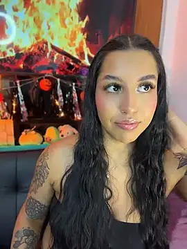 Tamara_Roberts1's Webcam Show