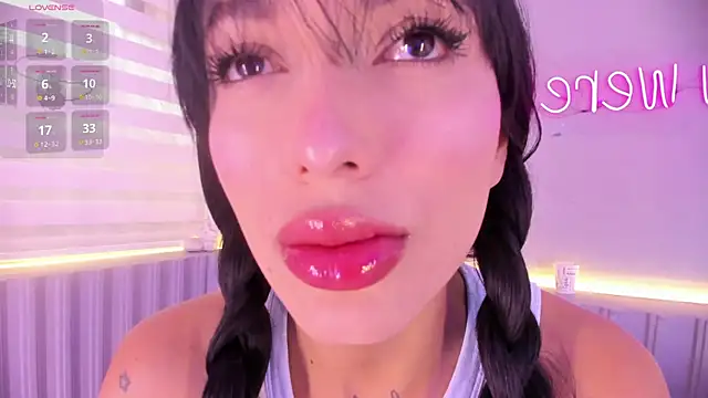 stephanymonroe Adlı Modelin Canlı XXX Sohbeti