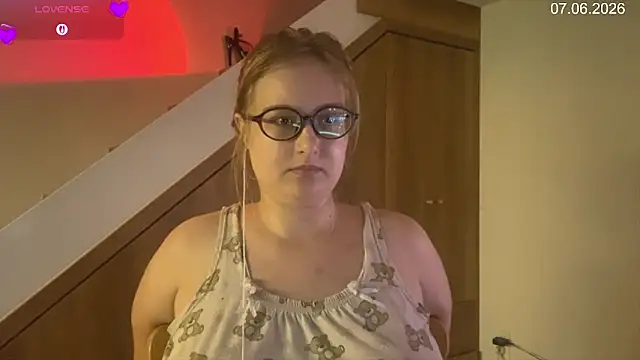 JacyWinslat Chat XXX in diretta