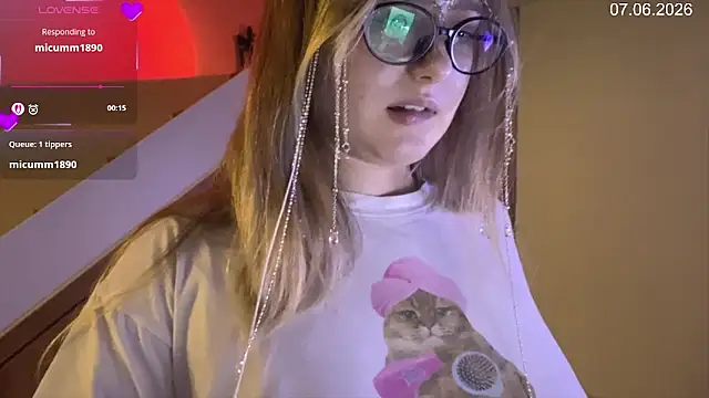 JacyWinslat Chat XXX in diretta