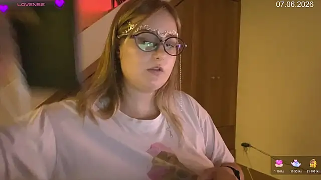 JacyWinslat Chat XXX in diretta