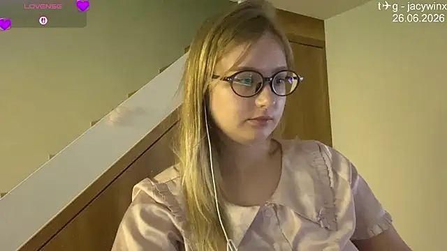 JacyWinslat Chat XXX in diretta